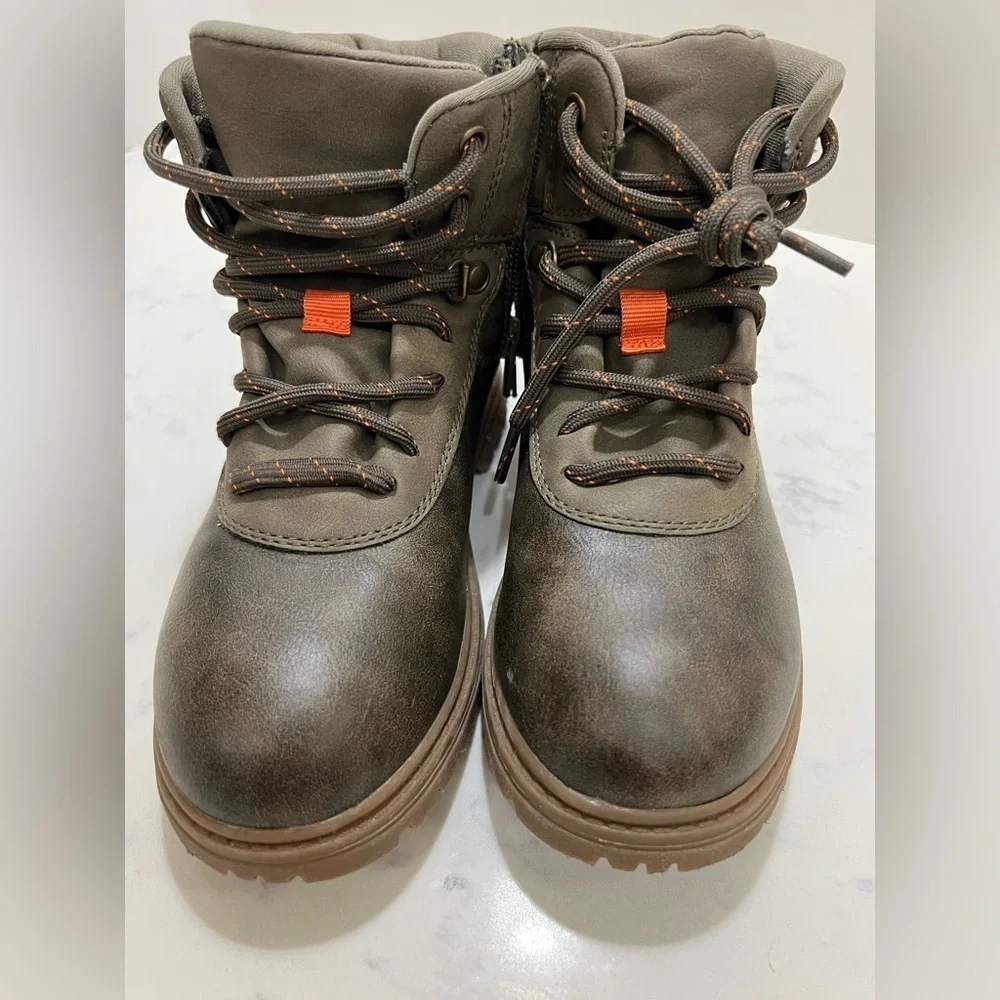 Kenneth Cole Urban Brown and Orange Boots